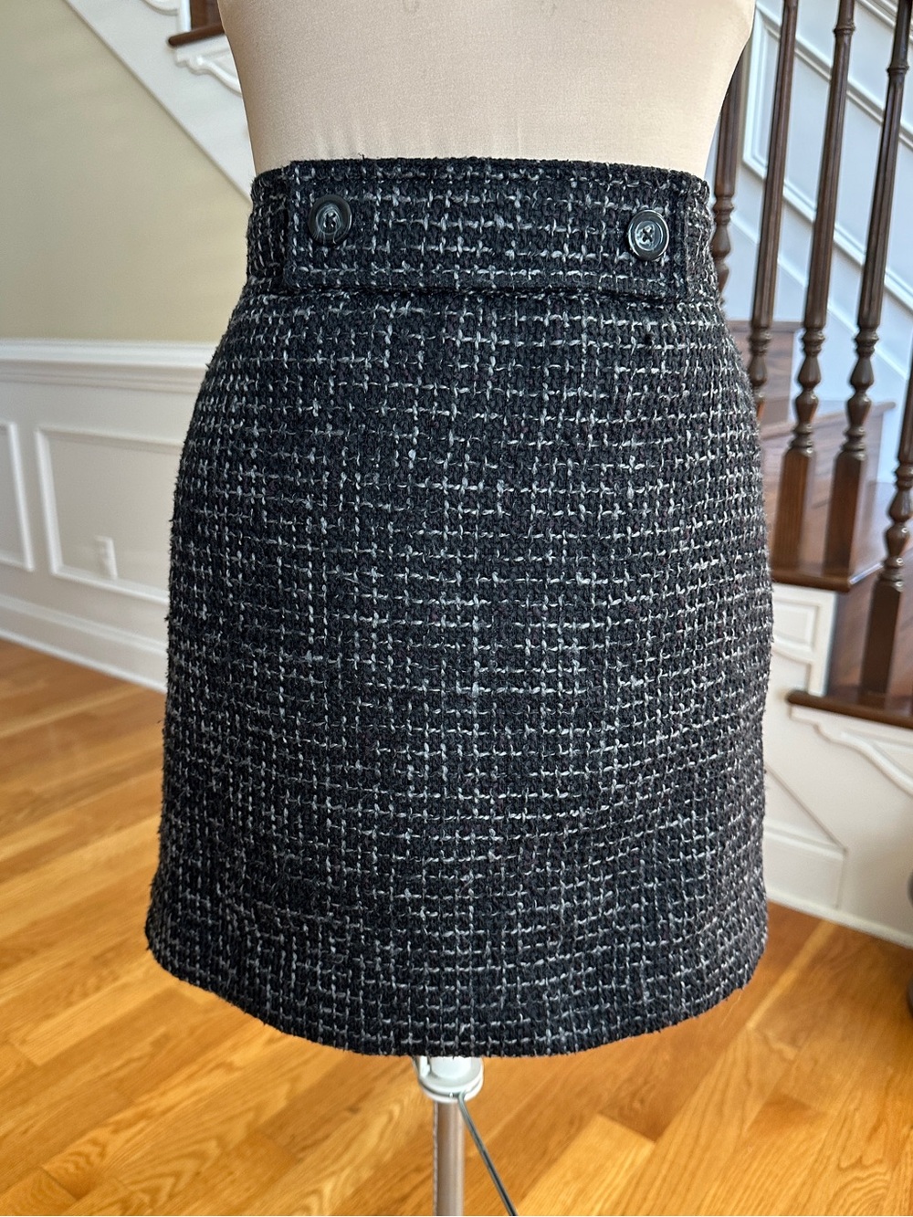 LOFT Black and White Tweed Mini Skirt - Size 4